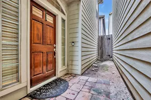 2835 Clinton Dr, Houston, TX 77020 - Photo 16