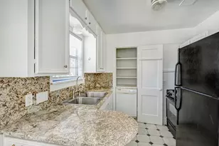 447 W 22nd St, Houston, TX 77008 - Photo 10