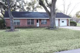 1618 Bernie Ave, Rosenberg, TX 77471 - Photo 2