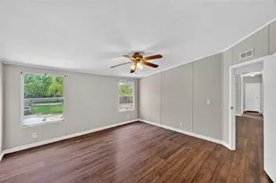 9623 Meadowvine Dr, Houston, TX 77044 - Photo 14