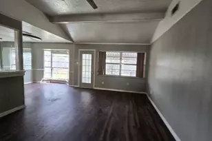 1307 Cactus St, Baytown, TX 77521 - Photo 4