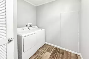 112 N Vivian Stevens St, Port Lavaca, TX 77979 - Photo 12