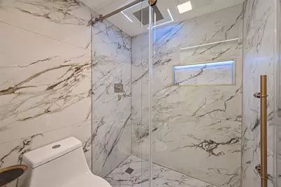 3525 Sage Road #1305, Houston, TX 77056 - Photo 26