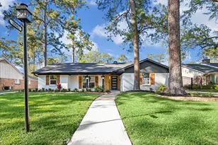 10042 Valley Forge Dr, Houston, TX 77042 - Photo 2