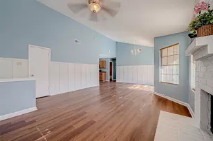 14018 Blue Falls Dr, Sugar Land, TX 77498 - Photo 4