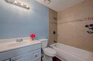 14018 Blue Falls Dr, Sugar Land, TX 77498 - Photo 18