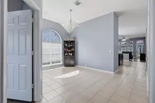 11207 Timbertree Ln, Houston, TX 77070 - Photo 2
