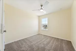 10725 Bancroft Park Ln, Houston, TX 77075 - Photo 18