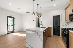 5321 Rue St, Houston, TX 77033 - Photo 8