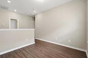 4739 Glen Isle Dr, Houston, TX 77009 - Photo 14