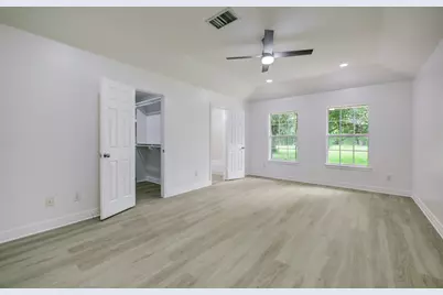 7442 Tall Pines Drive, Houston, TX 77088 - Photo 14