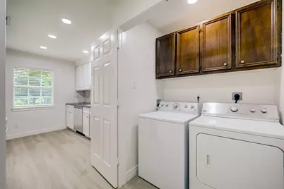 7442 Tall Pines Drive, Houston, TX 77088 - Photo 8