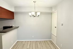 700 Thicket Ln, Houston, TX 77079 - Photo 6