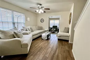 839 Westwood Glen Ln, Houston, TX 77047 - Photo 1