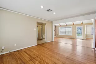 10015 Warwana Rd, Houston, TX 77080 - Photo 16