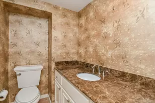 294 Sugar Berry Cir, Houston, TX 77024 - Photo 4
