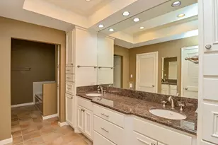 294 Sugar Berry Cir, Houston, TX 77024 - Photo 20