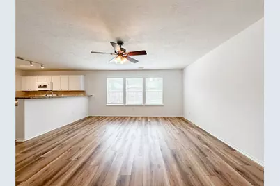 11 Orion Star Court, The Woodlands, TX 77382 - Photo 10