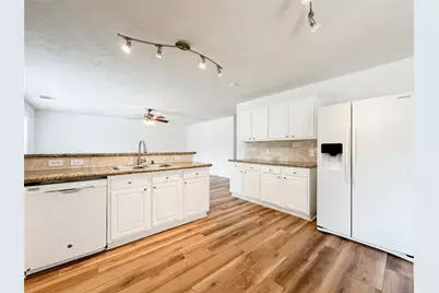 11 Orion Star Court, The Woodlands, TX 77382 - Photo 16