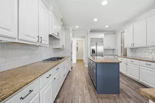 8823 Hollow Banks Ln, Houston, TX 77095 - Photo 18