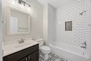 8823 Hollow Banks Ln, Houston, TX 77095 - Photo 40