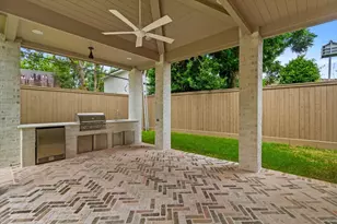2341 Maroneal St, Houston, TX 77030 - Photo 44
