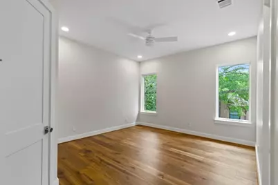 2341 Maroneal St, Houston, TX 77030 - Photo 26