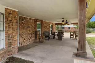 10810 Evangeline Dr, Houston, TX 77013 - Photo 4