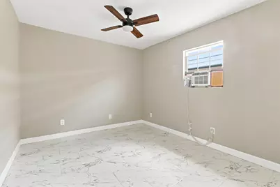 10810 Evangeline Drive, Houston, TX 77013 - Photo 20
