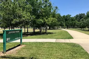 6727 Lindyann Ln, Houston, TX 77008 - Photo 20