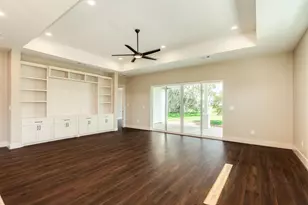 1737 Flintlock Ct, Angleton, TX 77515 - Photo 6