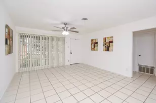 5542 Holly St, Houston, TX 77081 - Photo 8