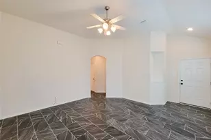 13711 Aragon Meadow Ln, Houston, TX 77049 - Photo 4