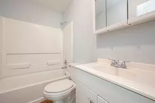 4810 Carmen St, Houston, TX 77033 - Photo 22