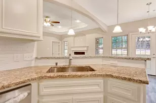 1505 Woodland Valley Dr, Huntsville, TX 77340 - Photo 12