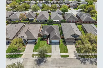 709 Pienza Lane, League City, TX 77573 - Photo 4