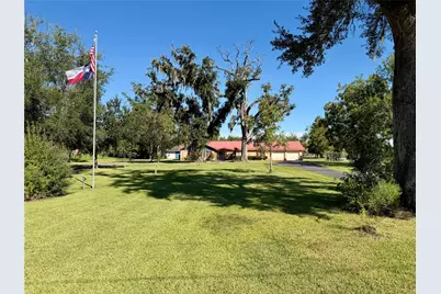 1231 County Road 201A, Angleton, TX 77515 - Photo 4