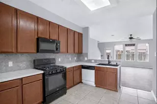 1726 Sun Point Court, Humble, TX 77396 - Photo 4