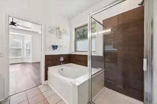 12310 Robin Mdw Cir, Stafford, TX 77477 - Photo 16