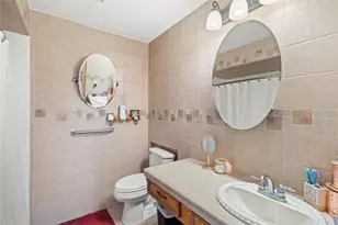 1014 E Canal Rd, Highlands, TX 77562 - Photo 8