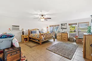 1014 E Canal Rd, Highlands, TX 77562 - Photo 20