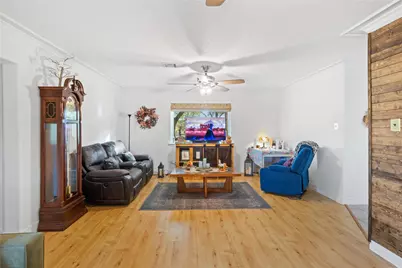 1014 E Canal Road, Highlands, TX 77562 - Photo 16