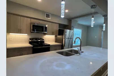 8003 Woodway Drive #81, Houston, TX 77063 - Photo 6