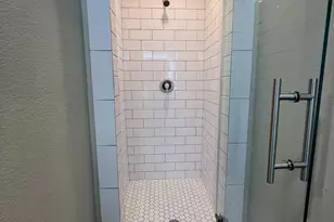 8001 Woodway Dr, Houston, TX 77063 - Photo 10