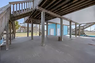 13239 Gulf Beach Dr, Freeport, TX 77541 - Photo 28