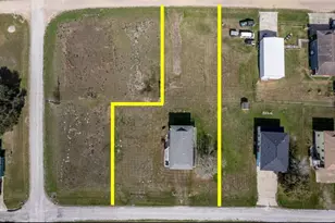 448 Stovall Dr, Palacios, TX 77465 - Photo 4