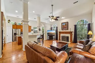 14 Serene Creek Pl, The Woodlands, TX 77382 - Photo 10