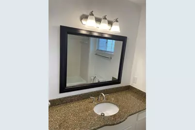 5621 Val Verde Street, Houston, TX 77057 - Photo 12