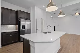 528 Red Cascade Trl, Willis, TX 77318 - Photo 4