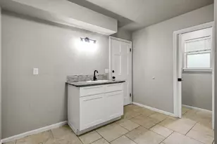 88 April Wind Dr S, Conroe, TX 77356 - Photo 22